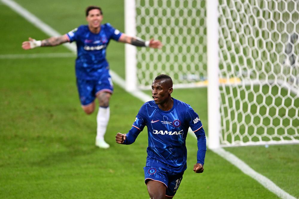 王励勤1番呼吁引争议，莎头不该被关注？球迷戳破残酷现实！