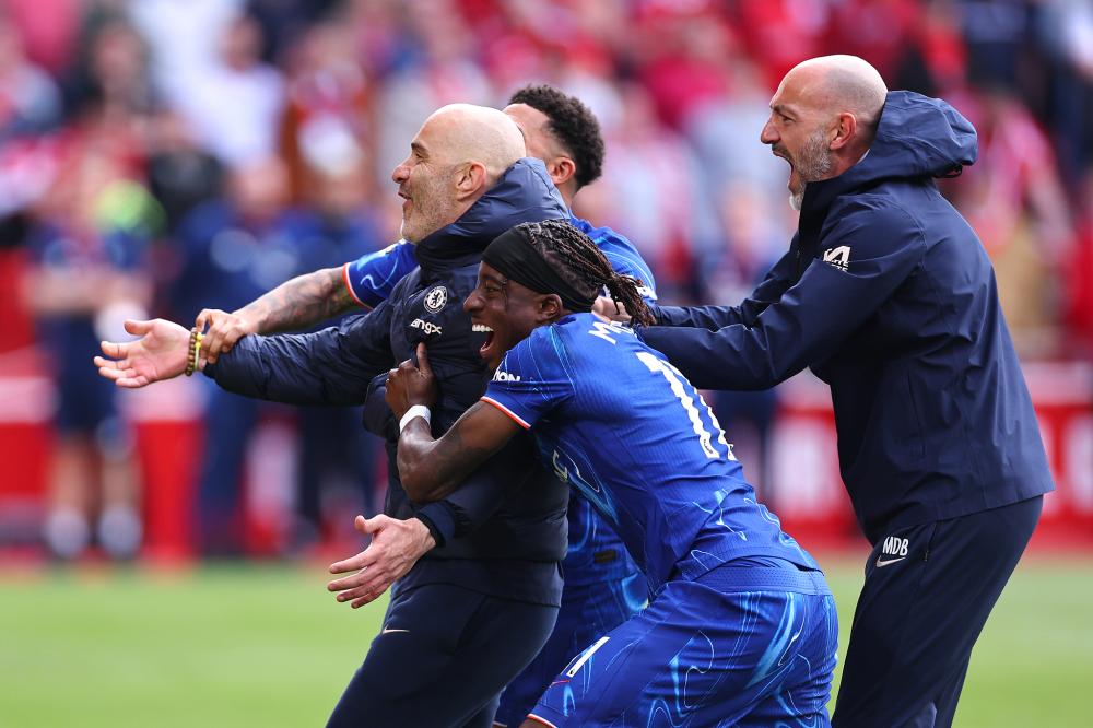 齐沃：感谢大家的称赞，但上场的是球员，功劳属于他们